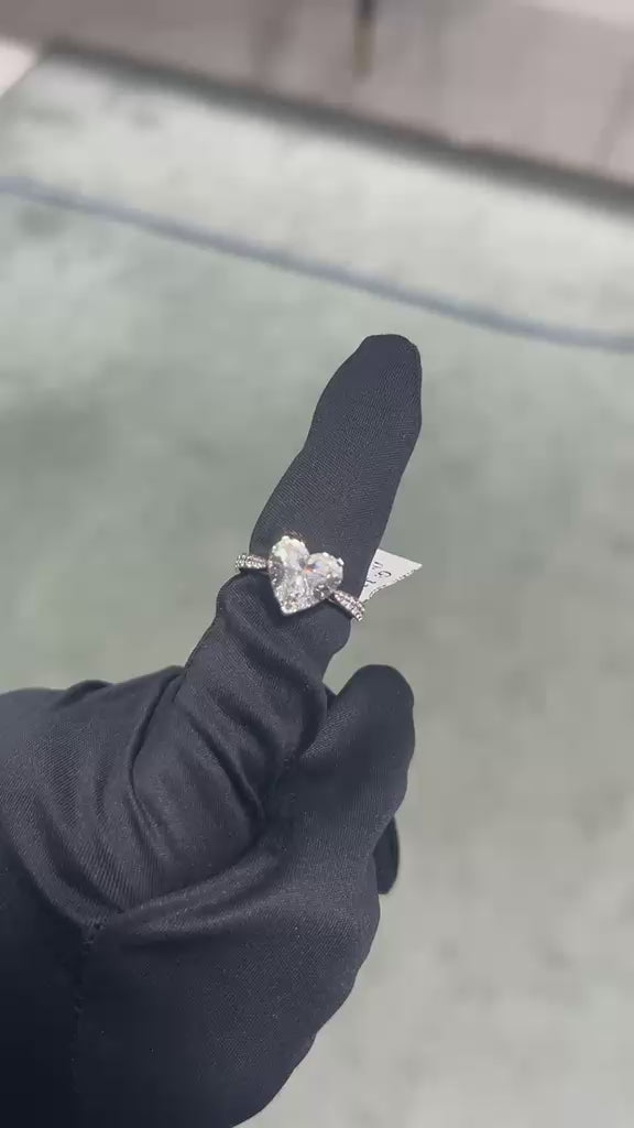 Heart Solitaire (Amour Solitaire Ring)