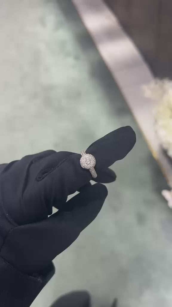 Everyday Round Cut Diamond Ring