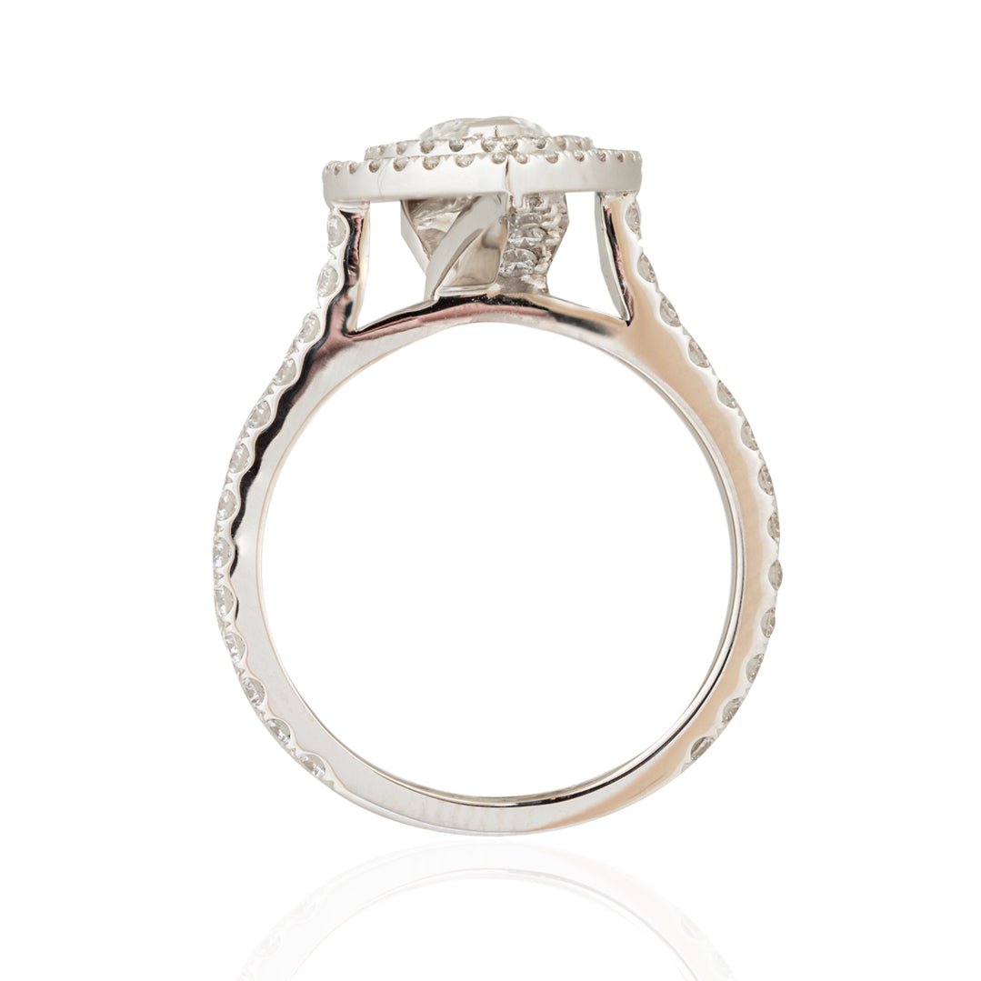 Sparkle Bright: Stunning Diamond Ring - ETERNAL JEWEL